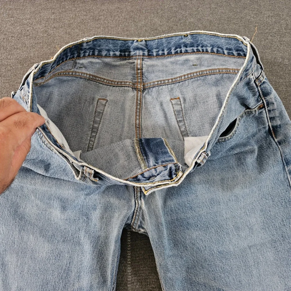 Levis 505 Regular Fit Light Wash Straight Leg Denim Jeans Mens 38x30 Blue - Picture 4 of 16